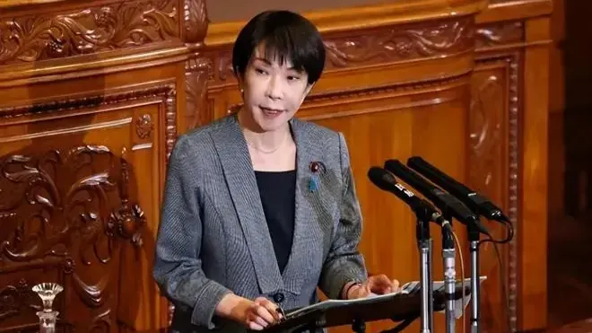 高市早苗内阁的支持率全面下跌，执政根基开始松动