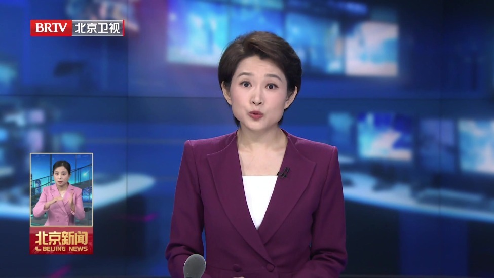 记者调查：开馆前排起长队 暑期图书馆“一座难求”