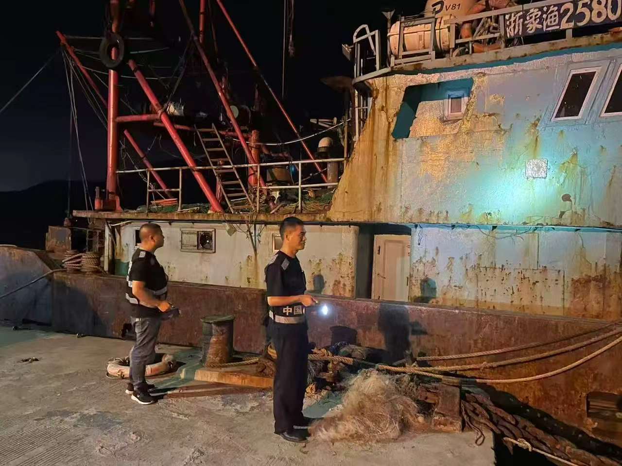渔船返港 人员上岸 全力筑牢海上平安防线