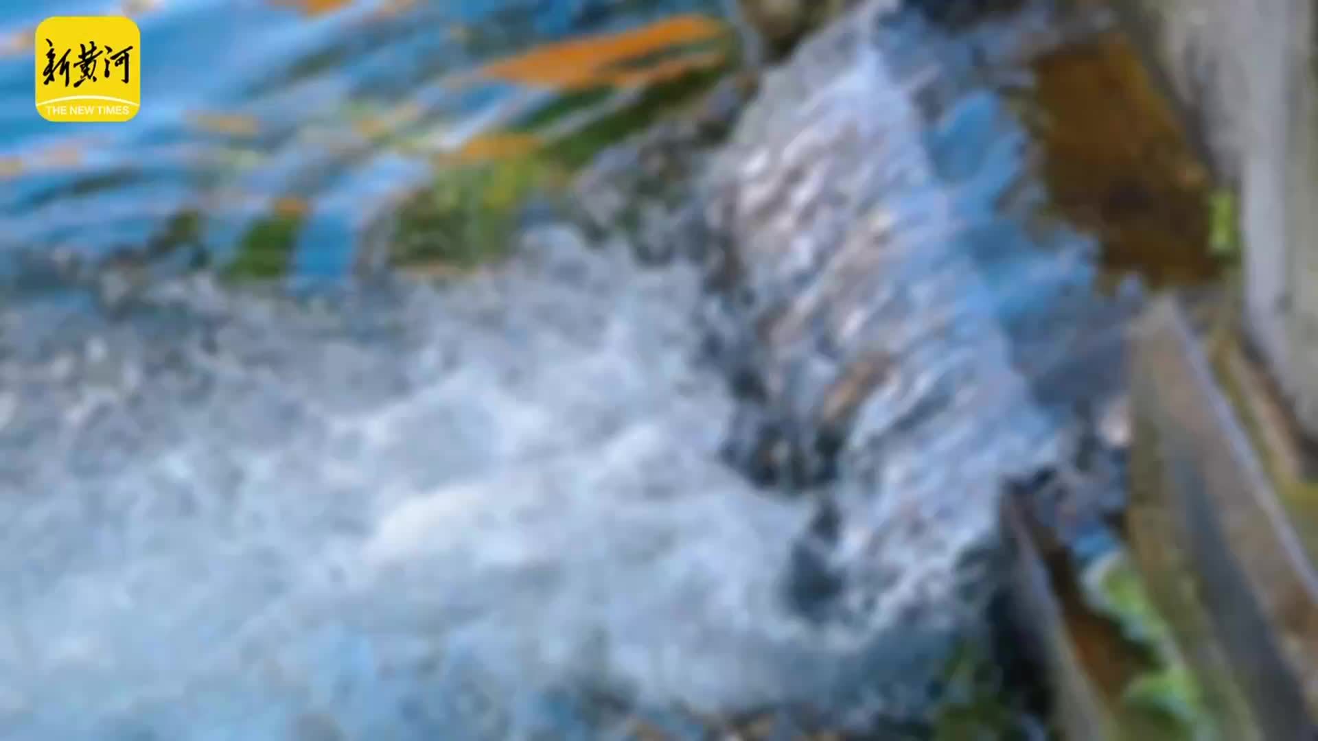 墨泉喷涌气势如虹 再现“一泉成河”壮观景象