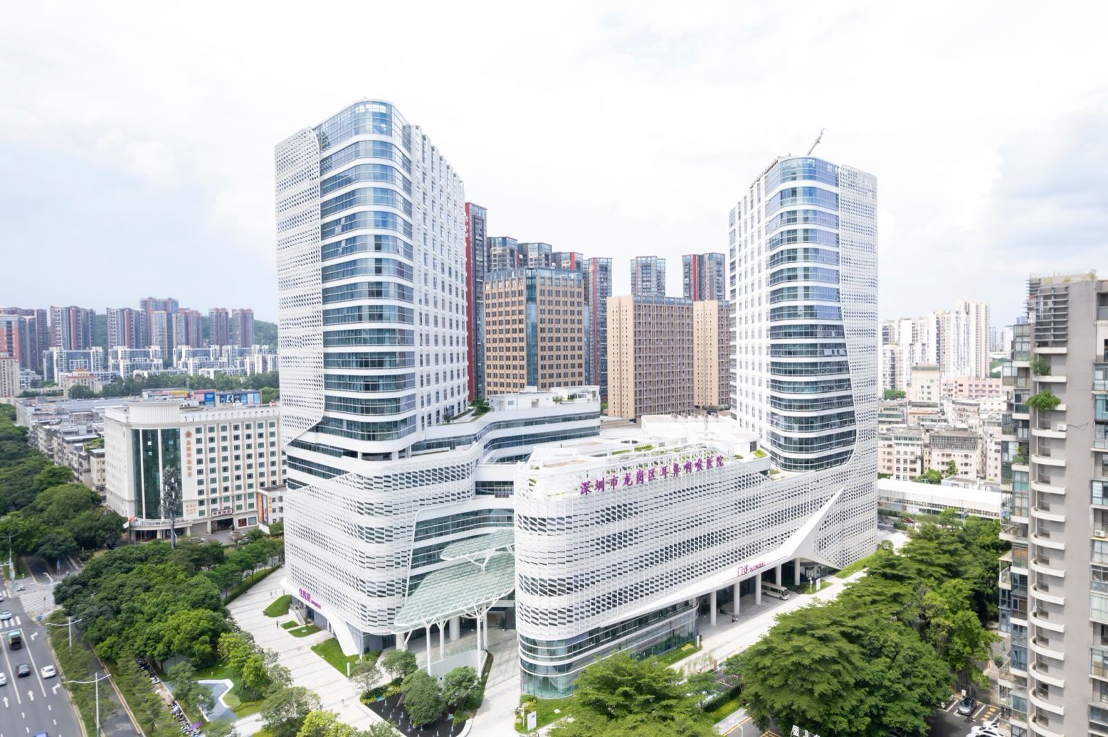 家门口接轨国际诊疗！深圳东部首例“港澳药械通”人工耳蜗植入手术在龙岗区耳鼻咽喉医院顺利完成