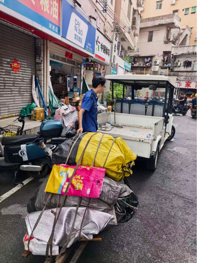 西乡社区整治巷道“三乱”乱象 改善街巷人居环境