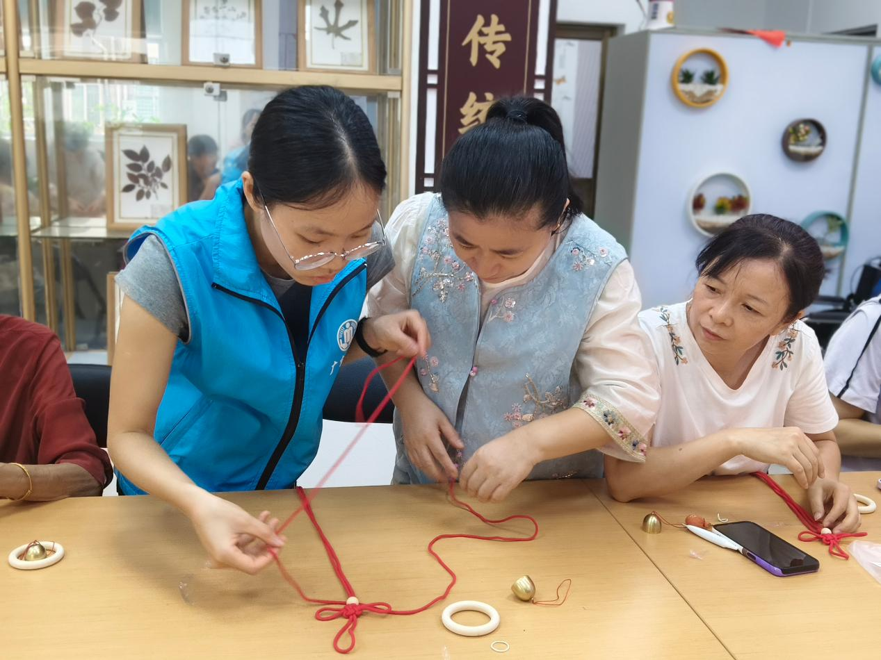 绳结拾光 悦纳自我——桃源社区手工编织减压活动