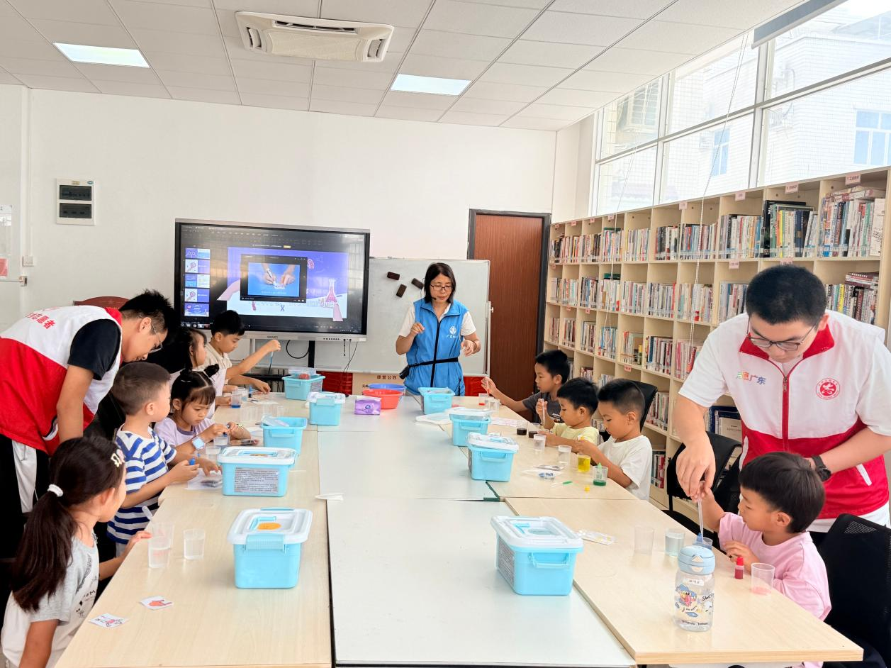 趣味实验启童心 科学探索伴成长——河西社区小小科学家儿童科普小组活动