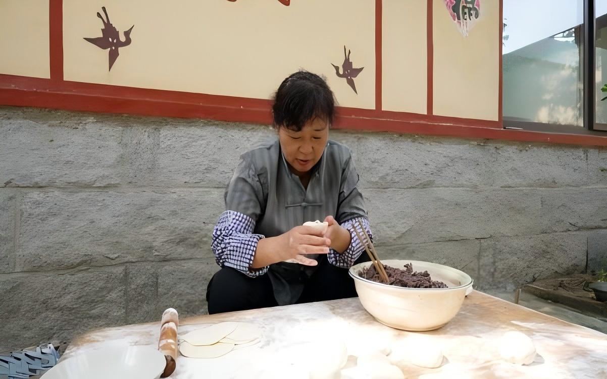 青岛乡里乡亲丨党建引领乡村治理成效 崂山西山村:三本“账”算出一个和美乡村