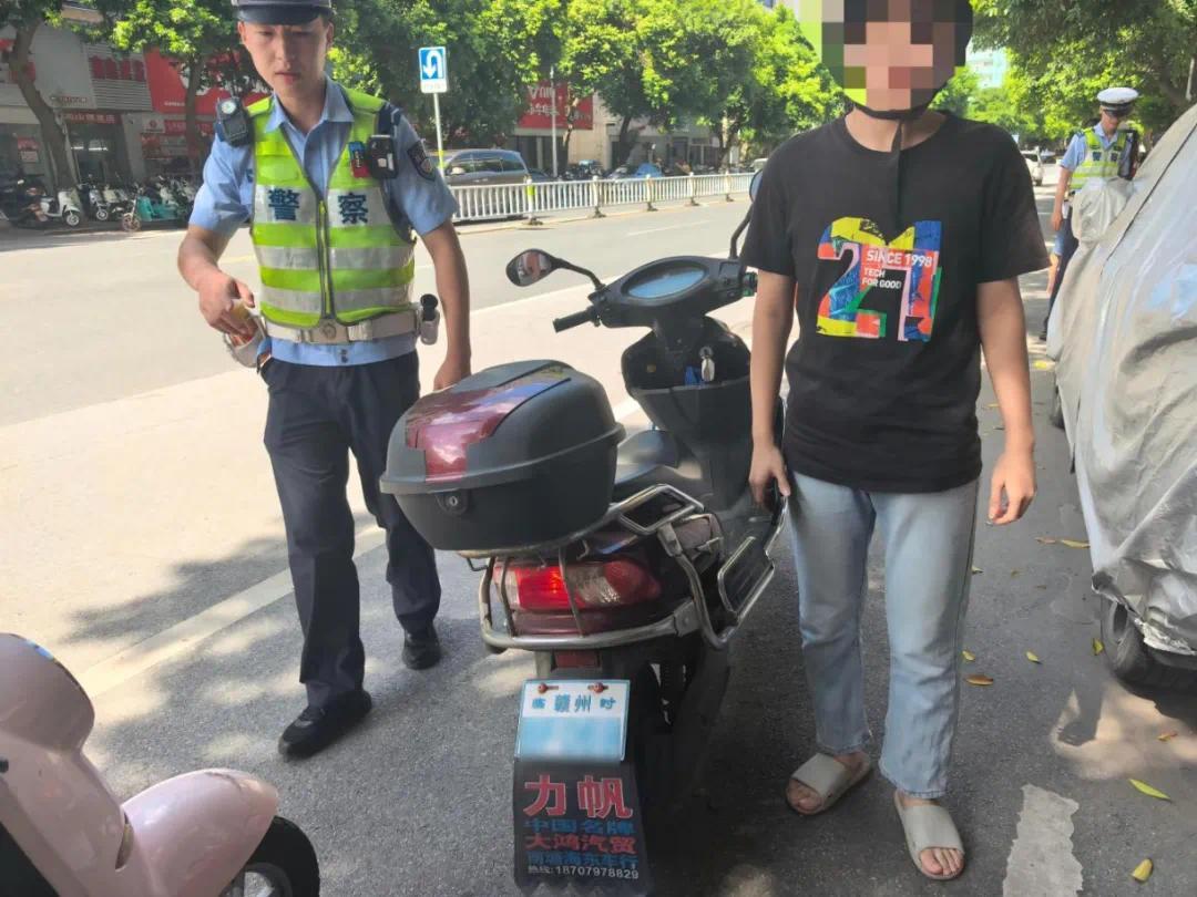 超标车 (2).jpg