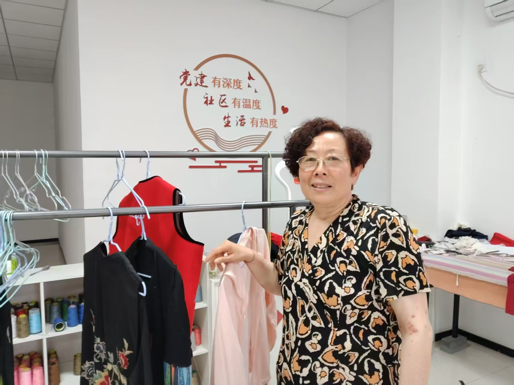 青岛乡里乡亲丨文明乡风好人好事 韩美利:“针头线脑”链结社区温情