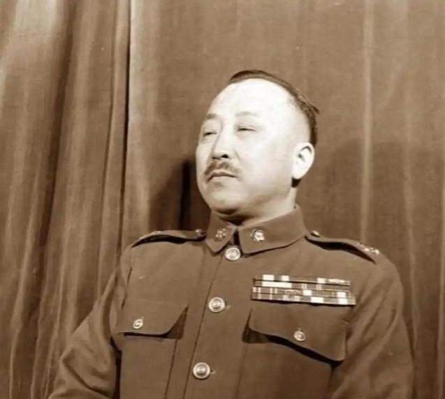 1955年，卫立煌从香港回到北京，蒋介石在台北官邸沉默良久，对陶希圣说：俊如也投共了，还谈什么反攻