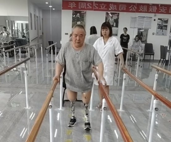 “时代楷模”王戟——长沙国安假肢致敬每一位“站”起来的勇者_凤凰网