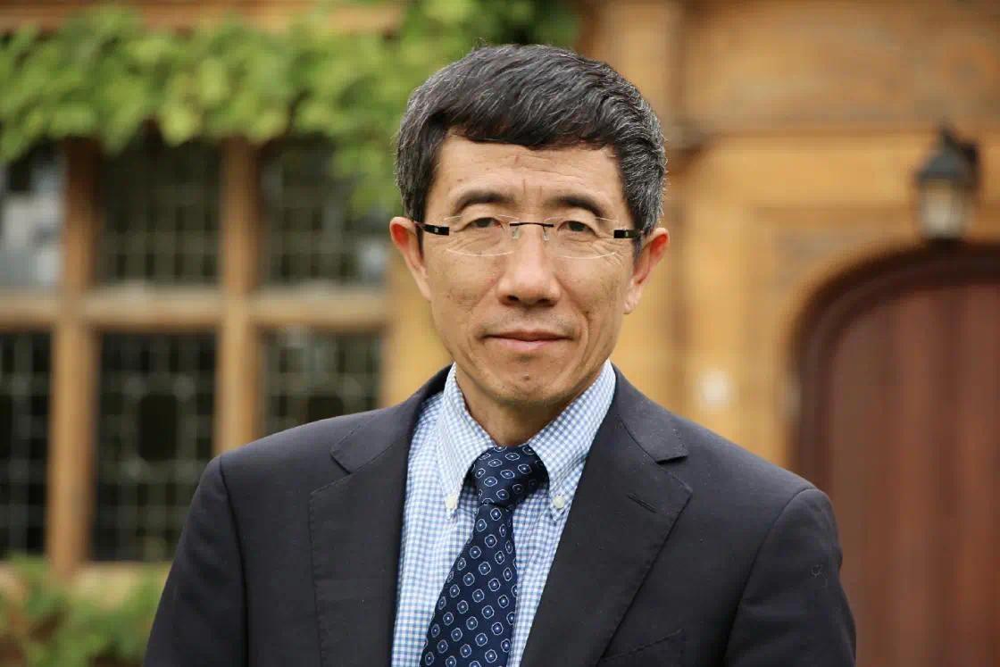 中国农业大学文科资深讲席教授、小云助贫创始人、国务院扶贫开发领导小组专家咨询委员会委员 李小云