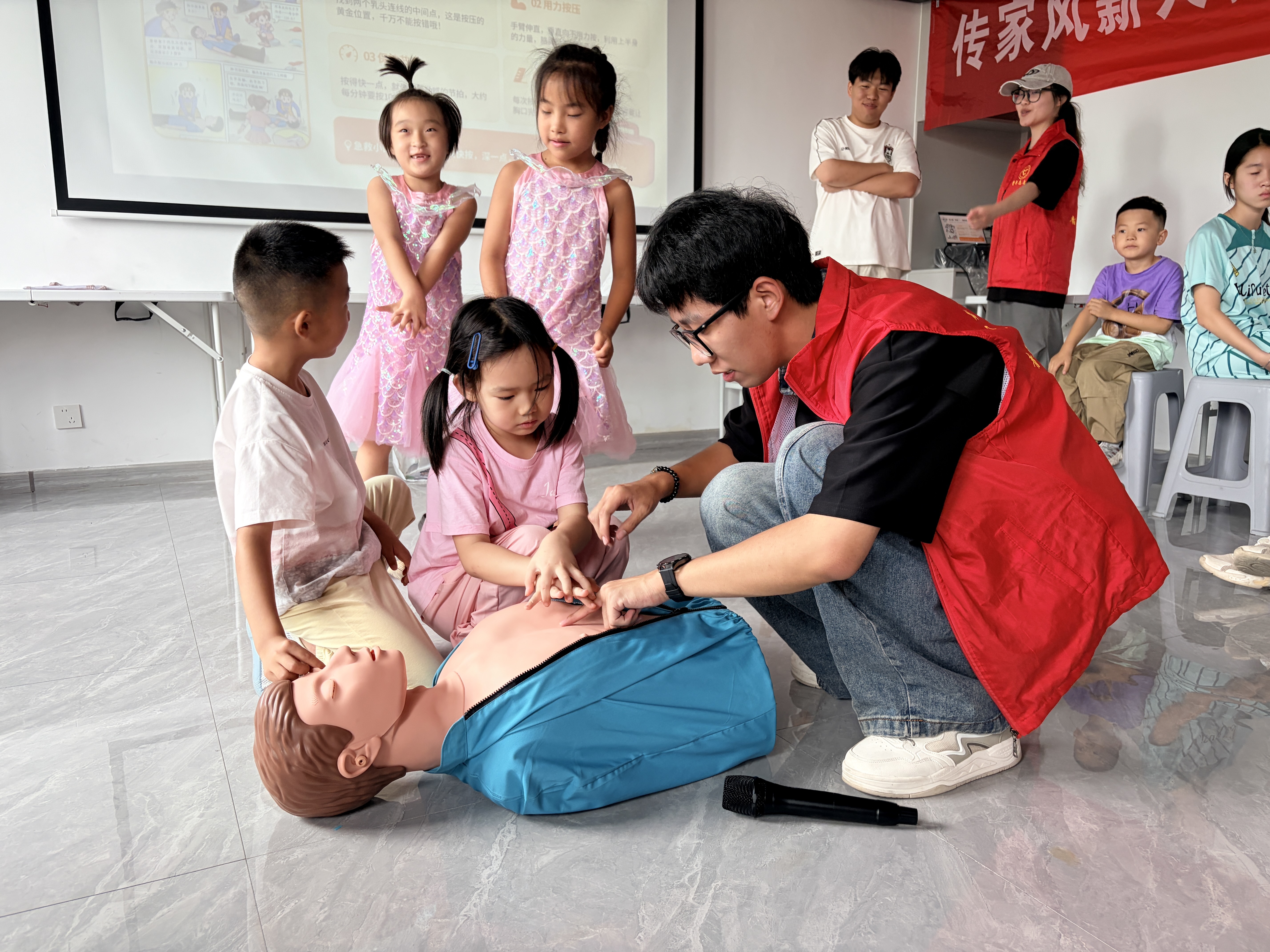 非遗润童心 科创启未来丨经开区傅家镇盛世社区暑期公益课堂圆满结束