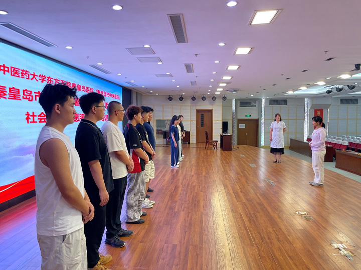 秦皇岛返乡大学生走进秦皇岛市中医医院开展志愿服务