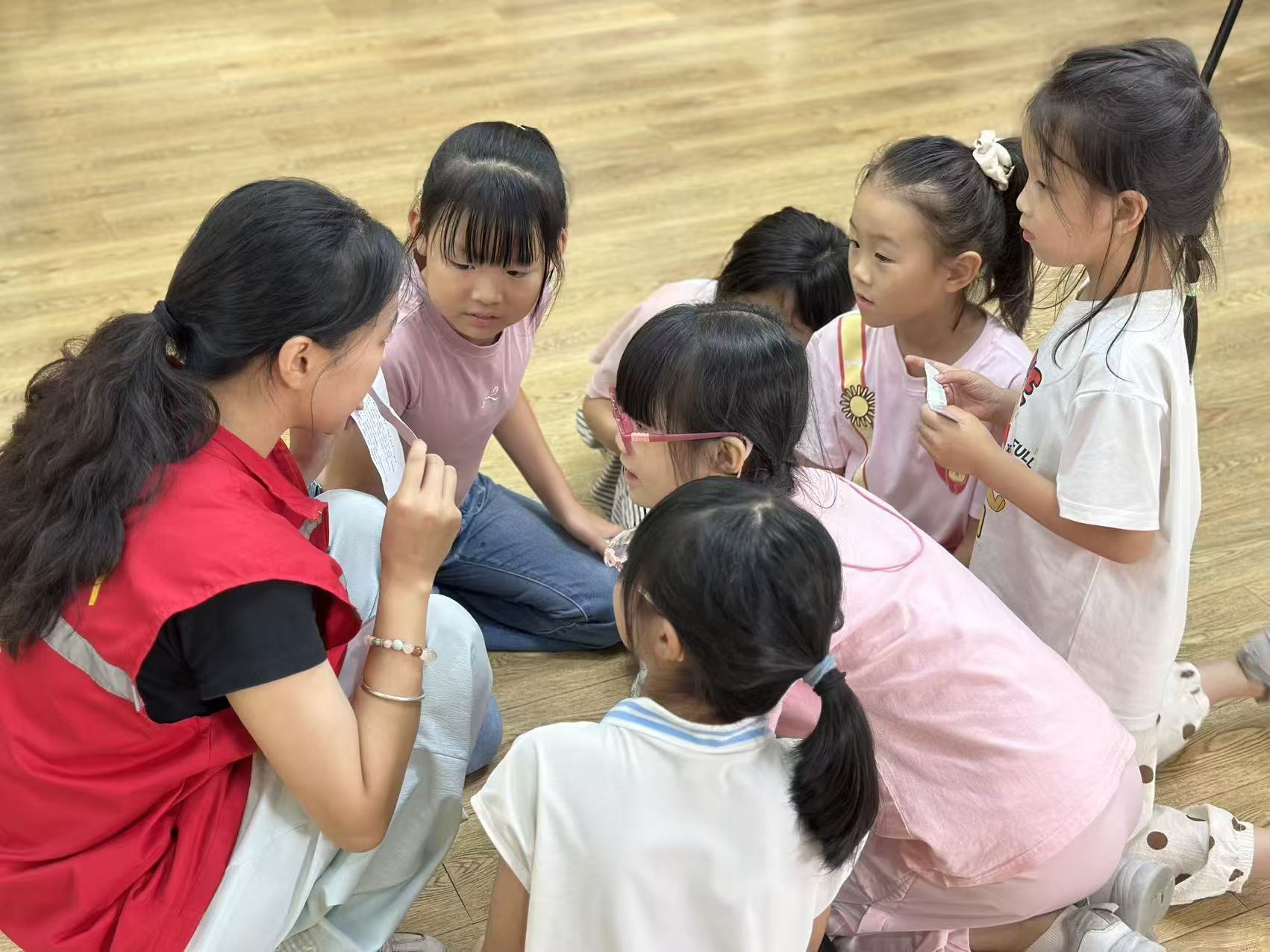 621小时！深圳这群大学生把暑假过成了“职场进阶记”  ——龙华区龙塘社区“展翅计划”