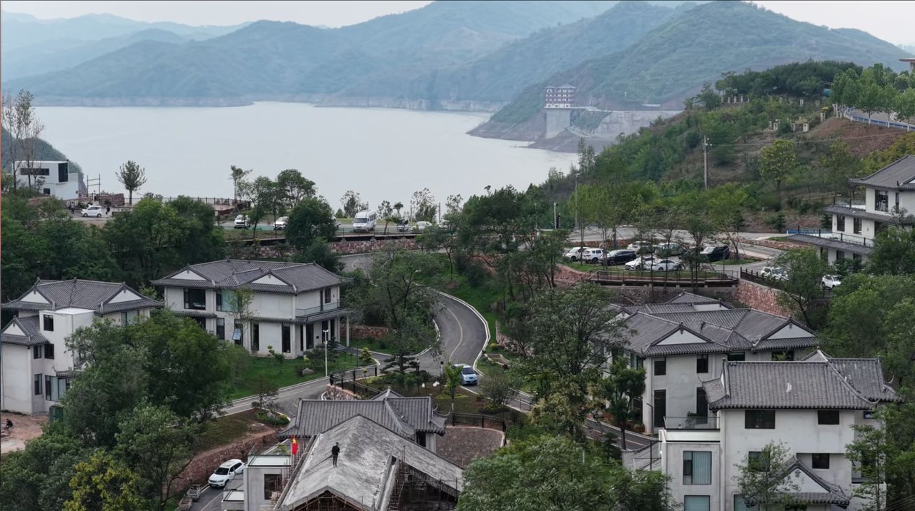 红花岭民宿1.jpg
