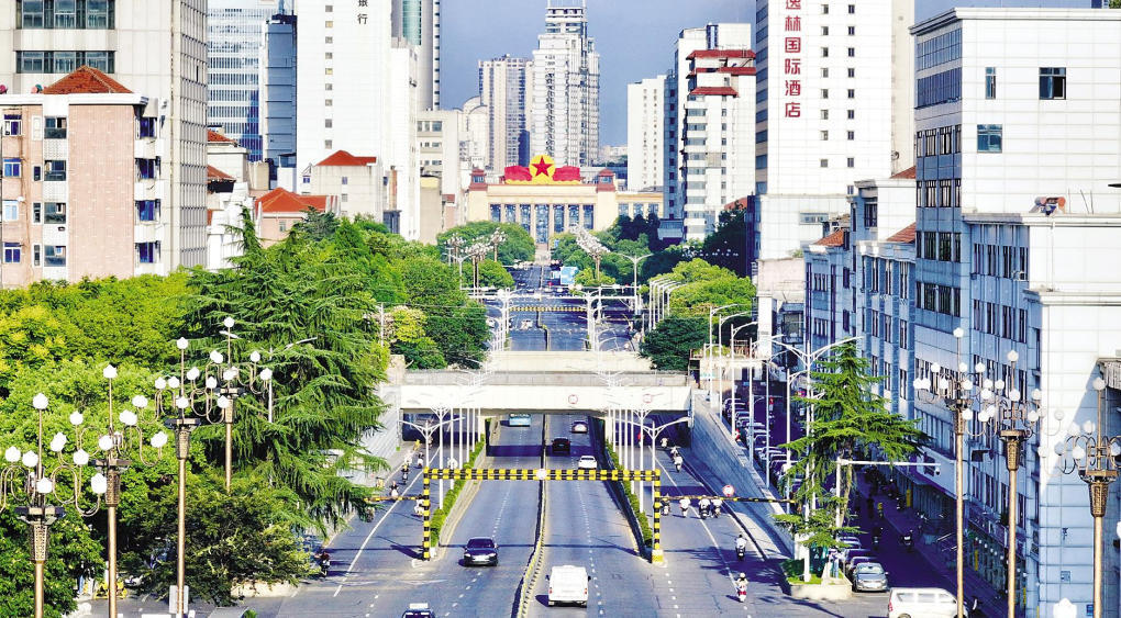 南昌：都市晨韵（图）