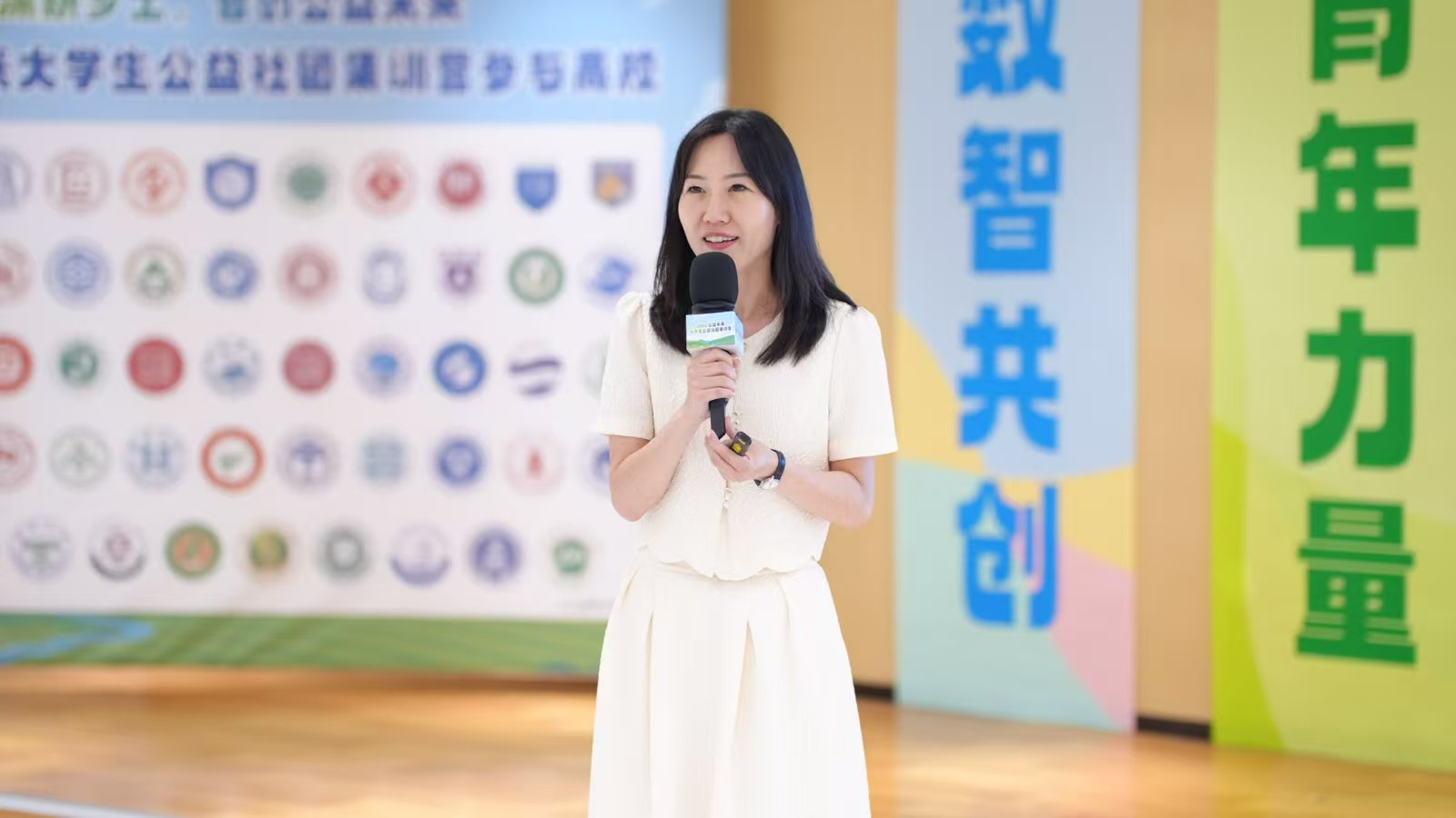 图:团市委基层组织建设部副部长孙亚涓作主题分享