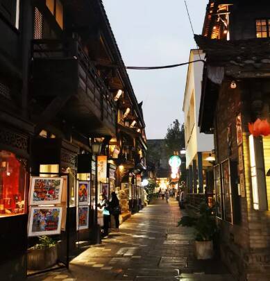 居民楼下开餐馆?8月15日起,最高罚10万!这波操作干得漂亮