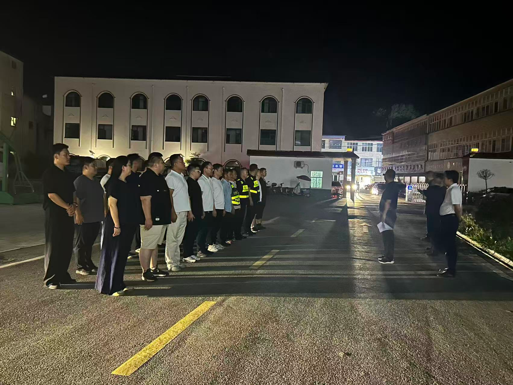 息县:深夜组织应急演练 防范“白海豚”来袭