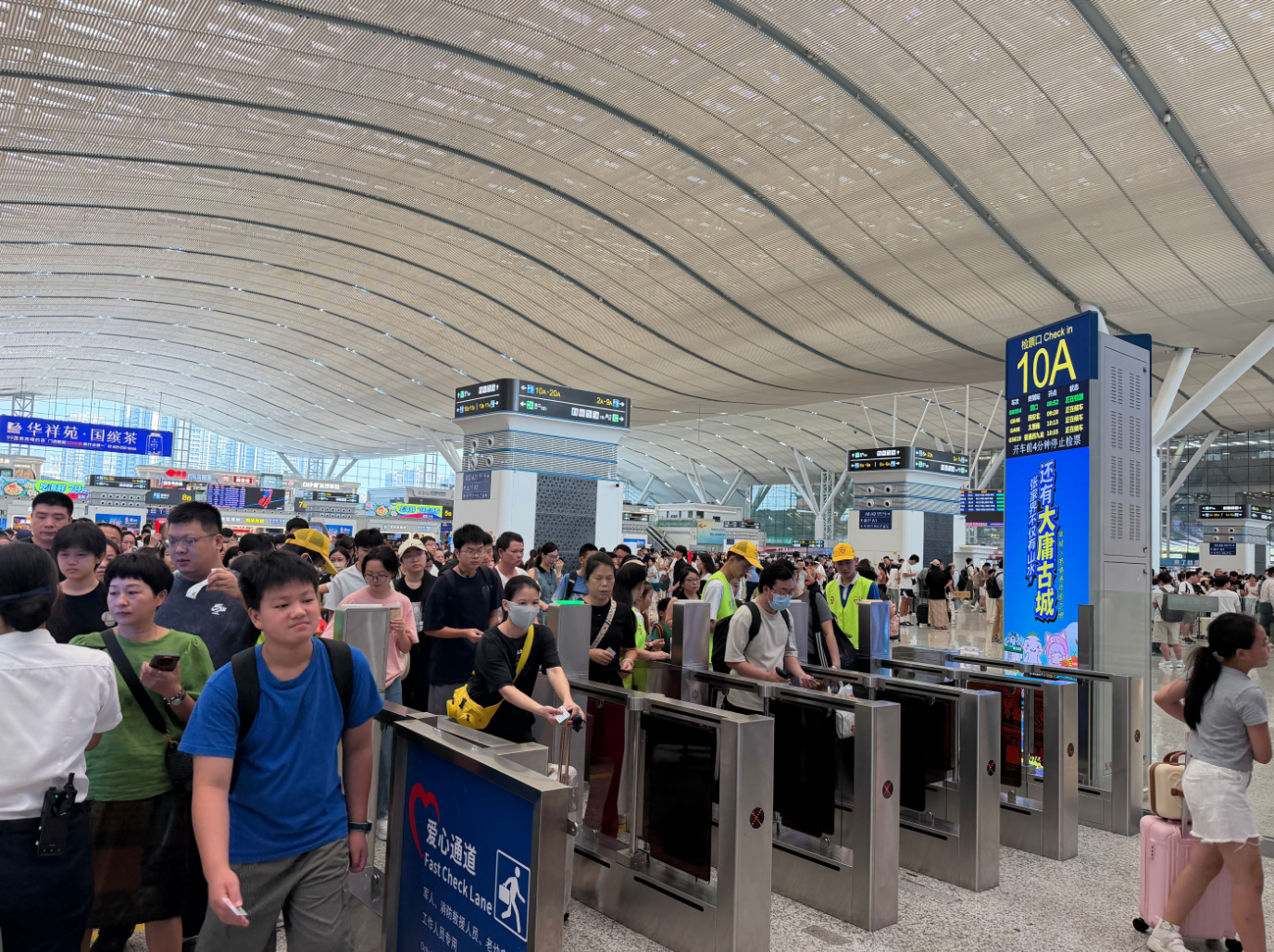 广深港高铁跨境客流突破2000万人次
