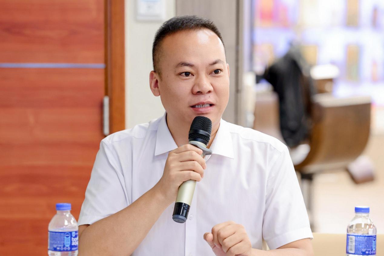 图 | 贵州省旅投国际文化旅游有限公司副总经理杨再友作贵州文旅政策宣讲推介