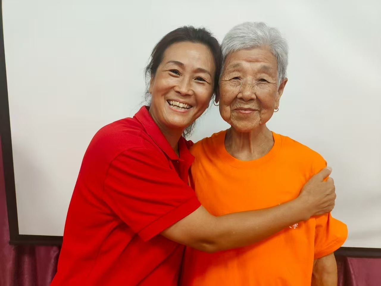 青岛乡里乡亲丨文明乡风好人好事 王雪红:十年“顺手事”,和美一方邻