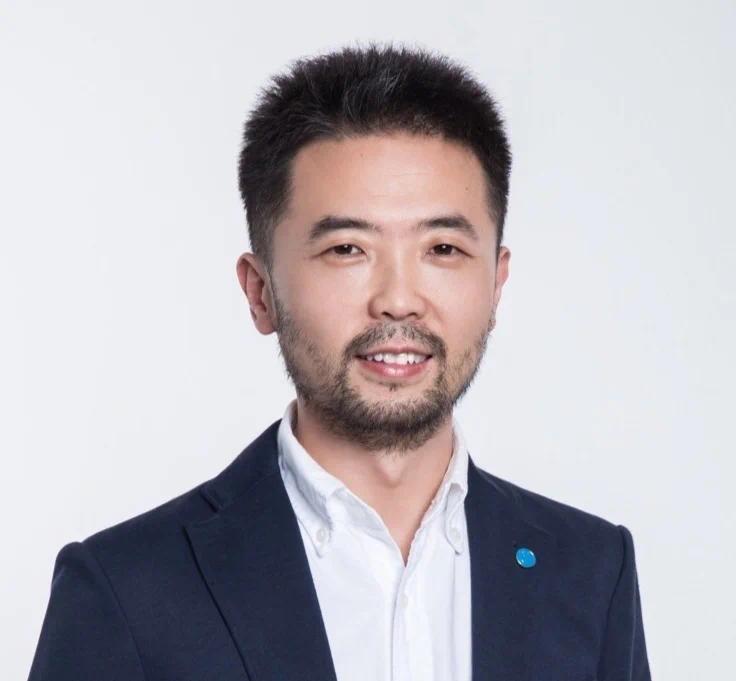 深圳壹基金公益基金会秘书长 李弘