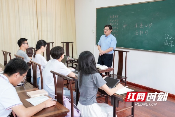 岳麓书院课堂.jpg
