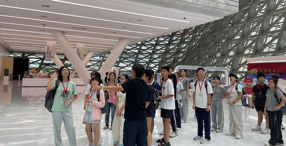 触摸岭南文脉，展望创新蓝图——西乡街道开展青少年双馆研学之旅