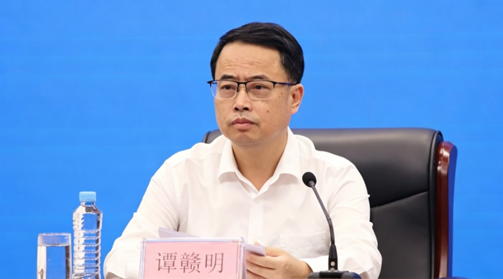 宜春市委副书记、市长谭赣明 文颖 摄