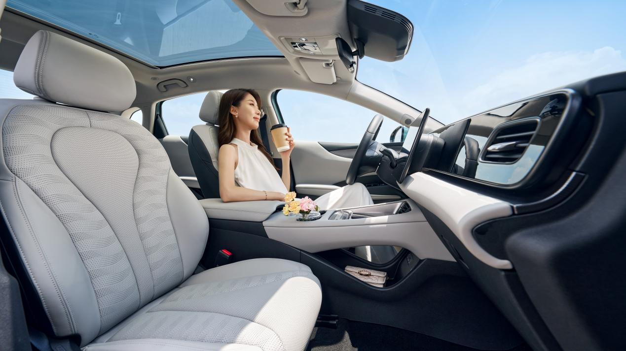 2027款比亚迪海豹06上市:纯电续航最高630km,售价9.99万元起