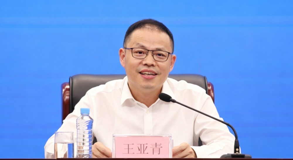 鹰潭市委副书记、市长王亚青（文颖 摄）