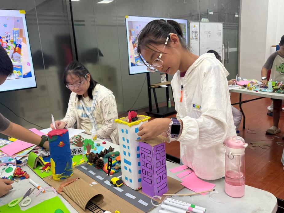 童眼探社区，巧手筑家园！南昌社区20名“小主人”共创理想家园