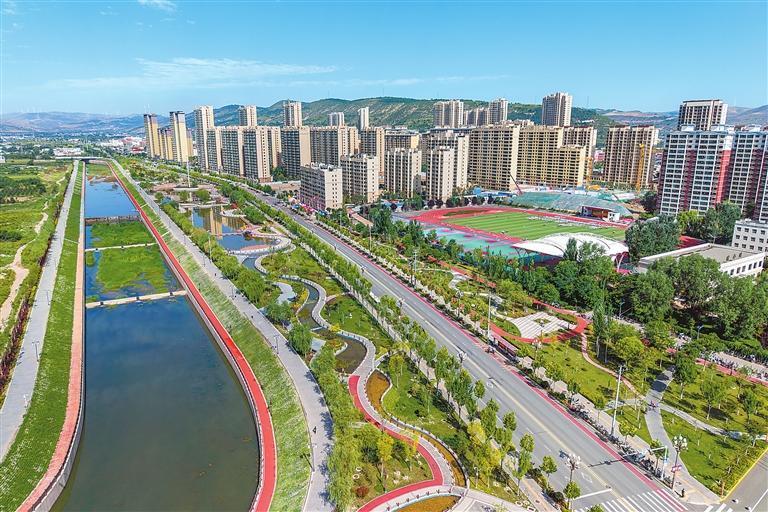 秋日，通渭县牛谷河二十里农耕风情线风光旖旎。新甘肃&middot;甘肃日报通讯员　张子斌