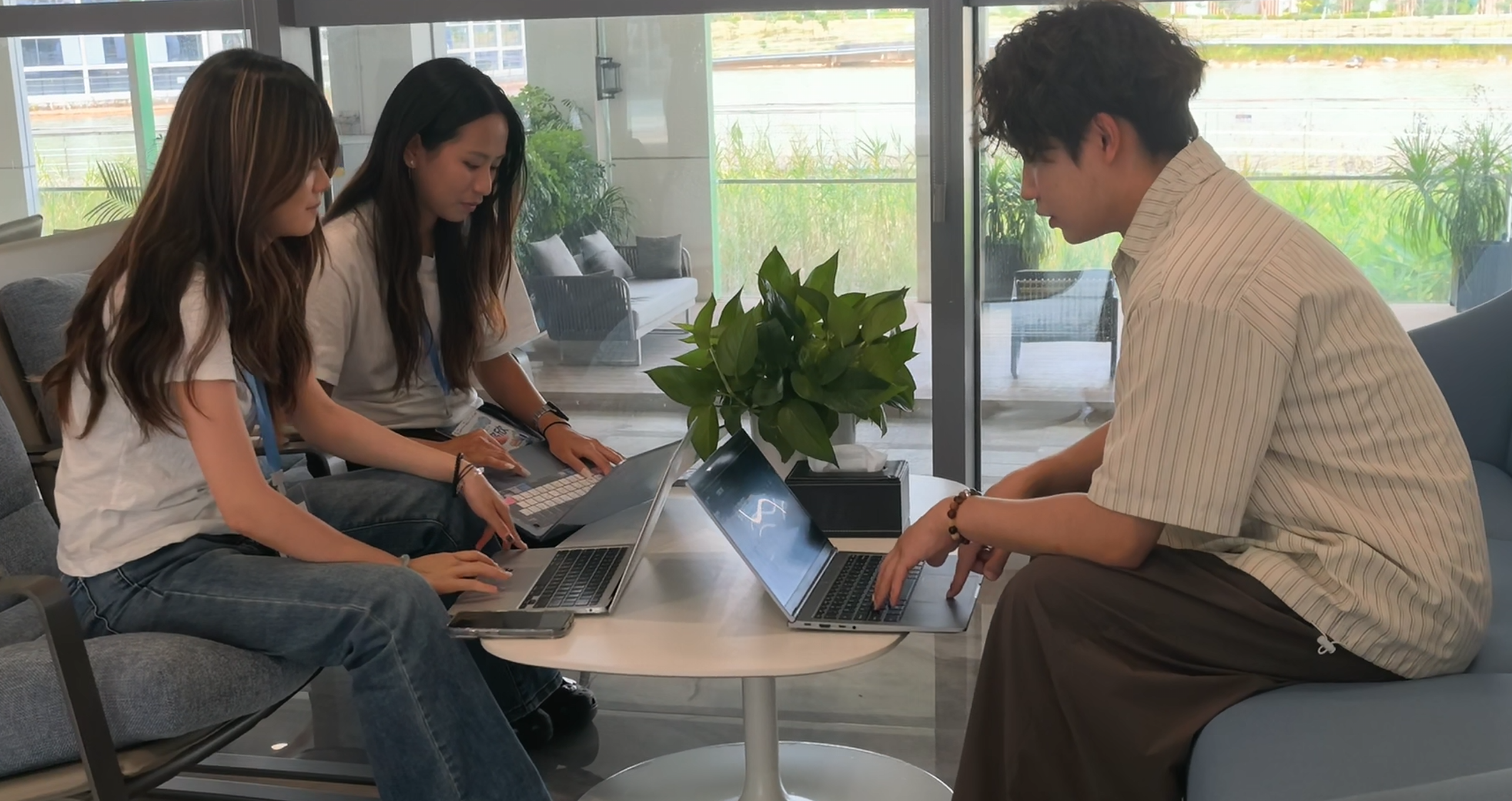 三人工作闲暇之余交流心得体会