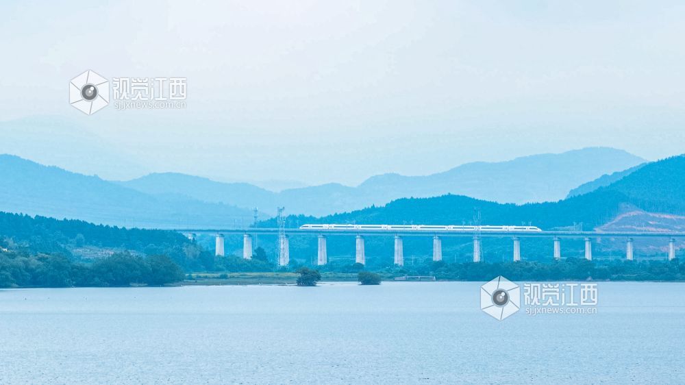 2026年8月14日在江西省吉安市新干县中堎水库拍摄的画面。
