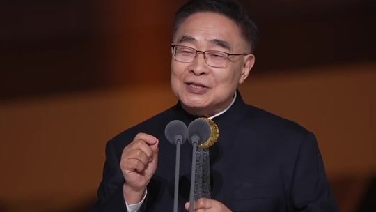张伯礼现场问诊68岁“网红”教授高度