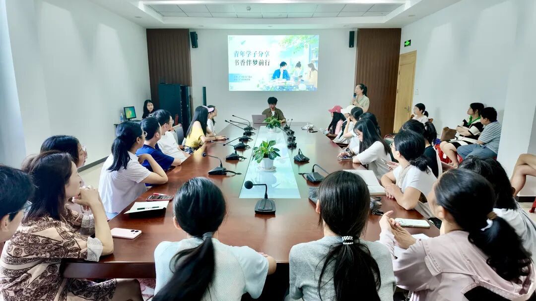 对“升学宴”说不！广丰区引导学子解锁文明升学礼