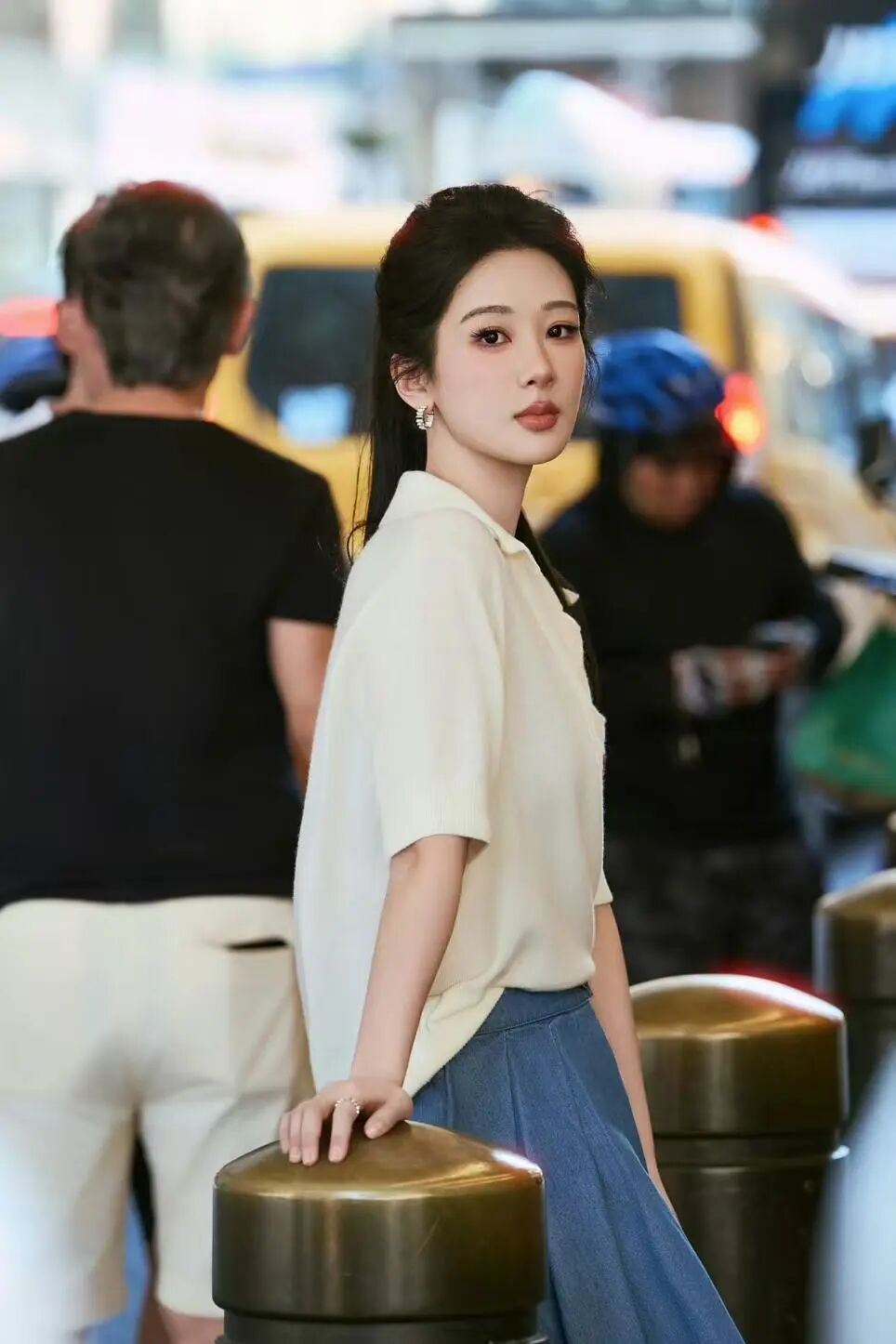 不想披头散发，跟女明星学扎超美高马尾！