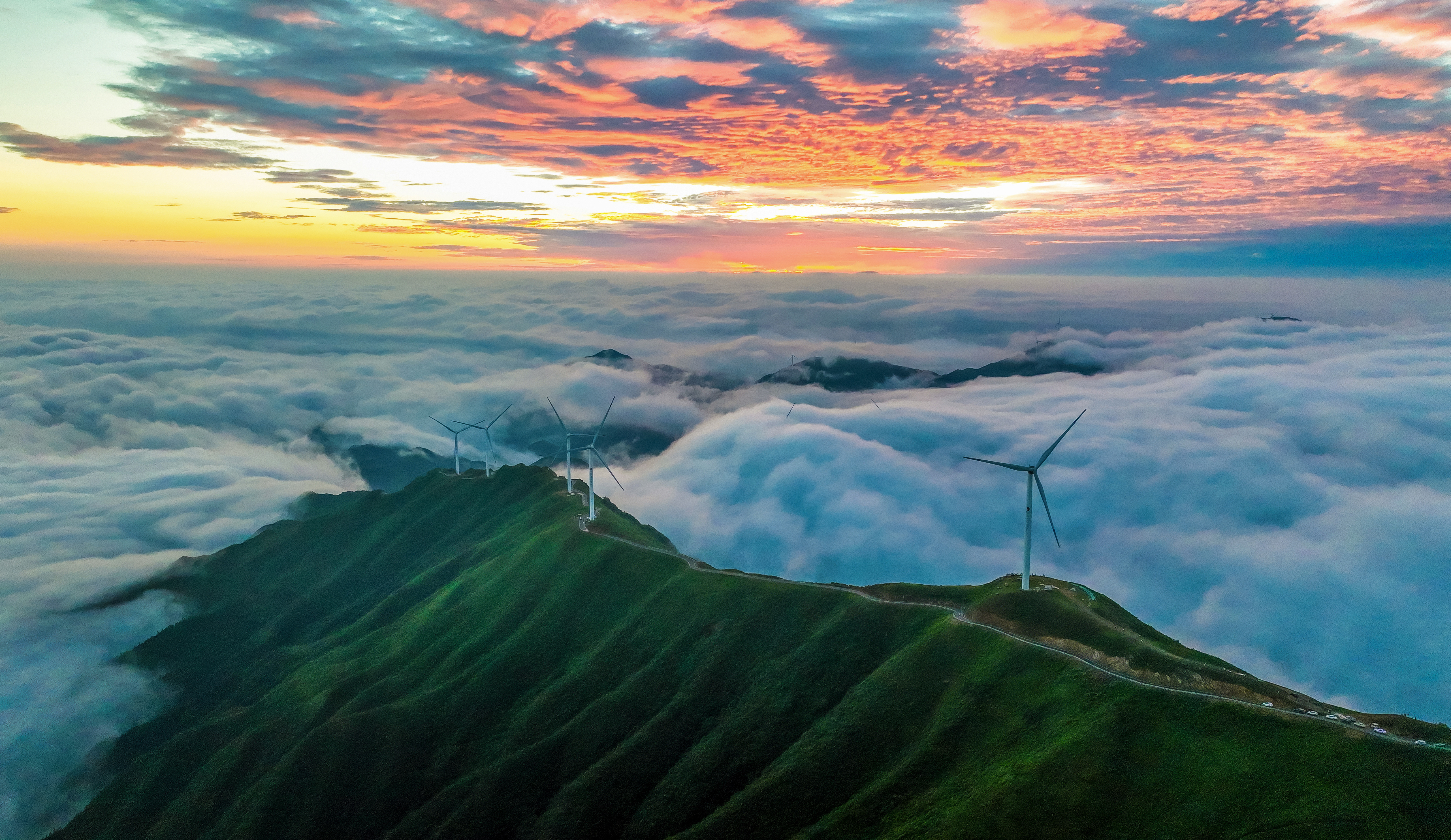 双溪乡草山.jpg