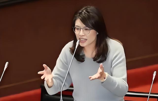 岛内再传噩耗,打赖清德一个措手不及,解放军已有大动作
