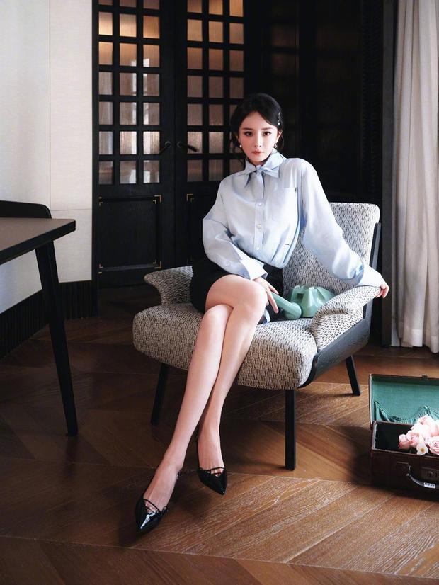 杨幂熟女风情尽显。
