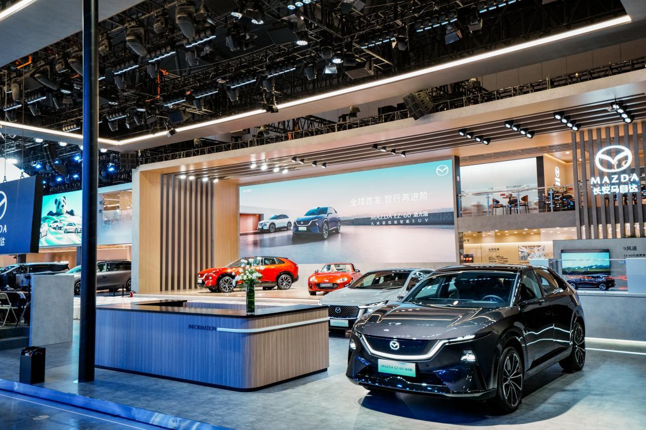 2026成都车展：长安马自达MAZDA EZ-60激光版正式预售 打造智驾时代的驾驶者之车，