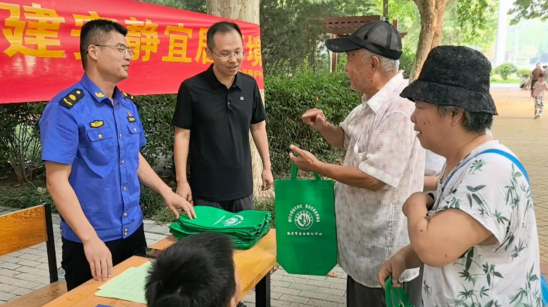 保定:广场普法引导市民参与防治噪声污染,共同守护安静家园
