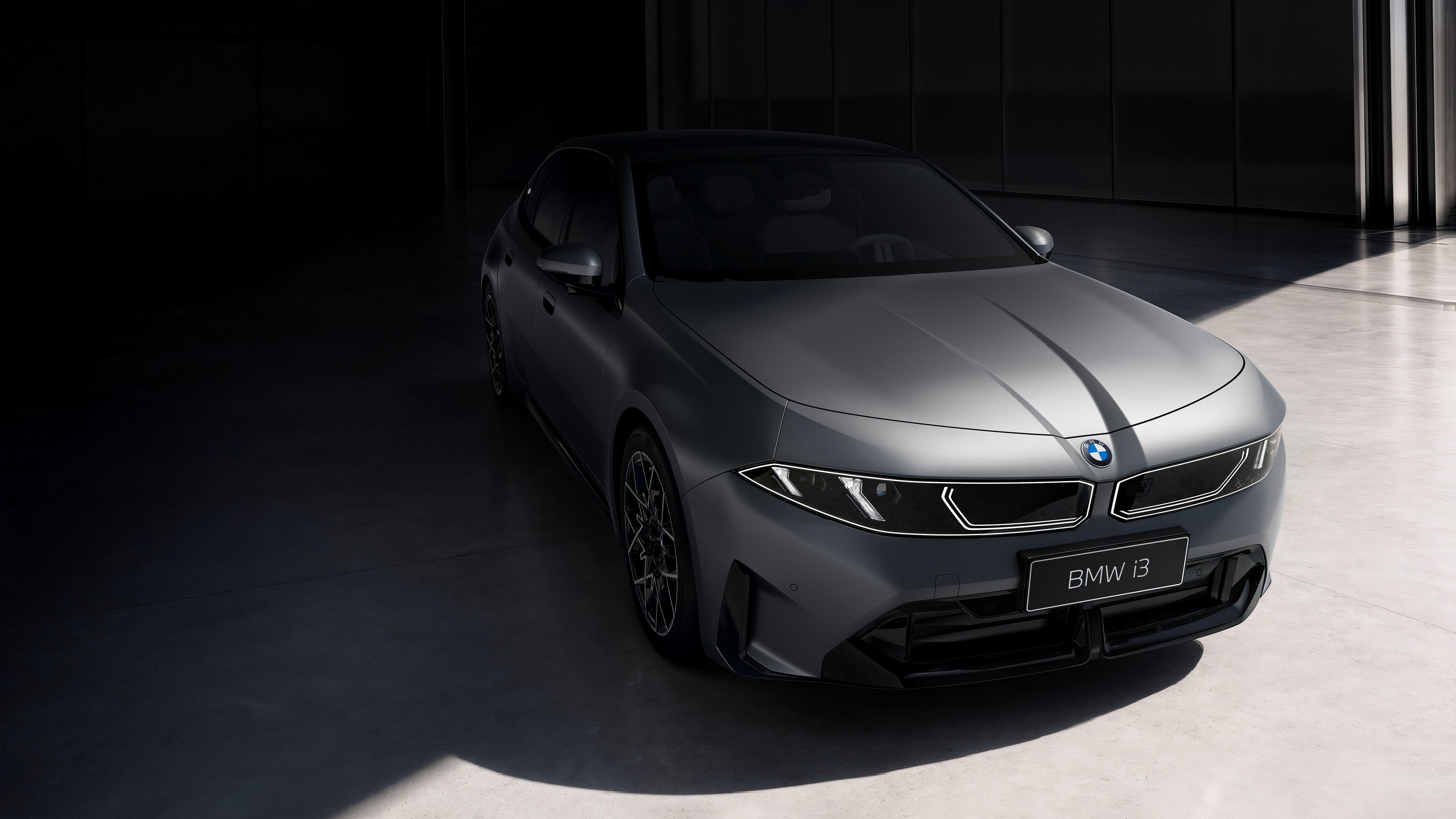 新世代BMW iX3全国统一价26.99万元起、新世代BMW i3全面亮相，宝马重塑纯电豪华新标杆