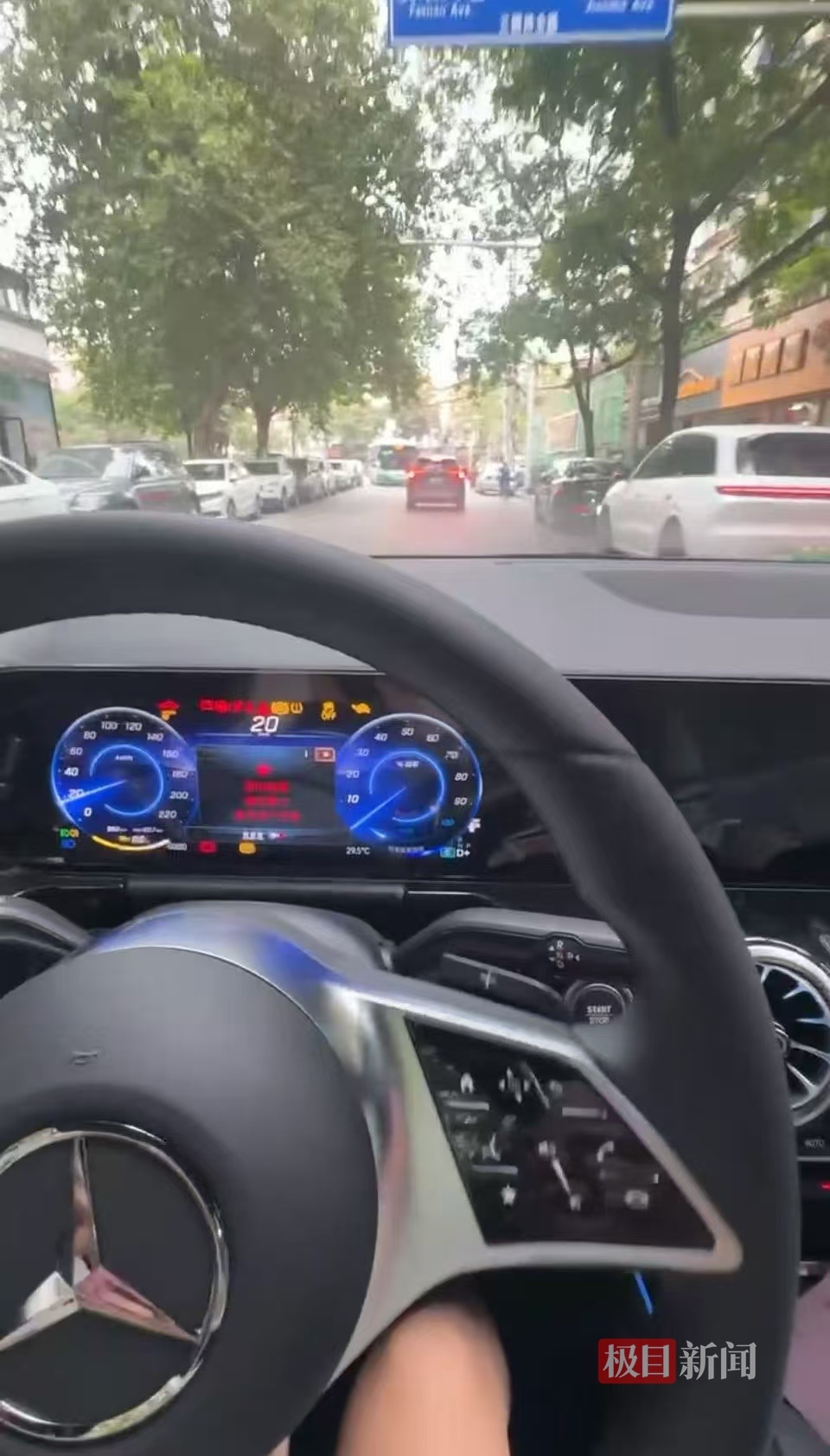 车辆发生故障时的情形（受访方供图）