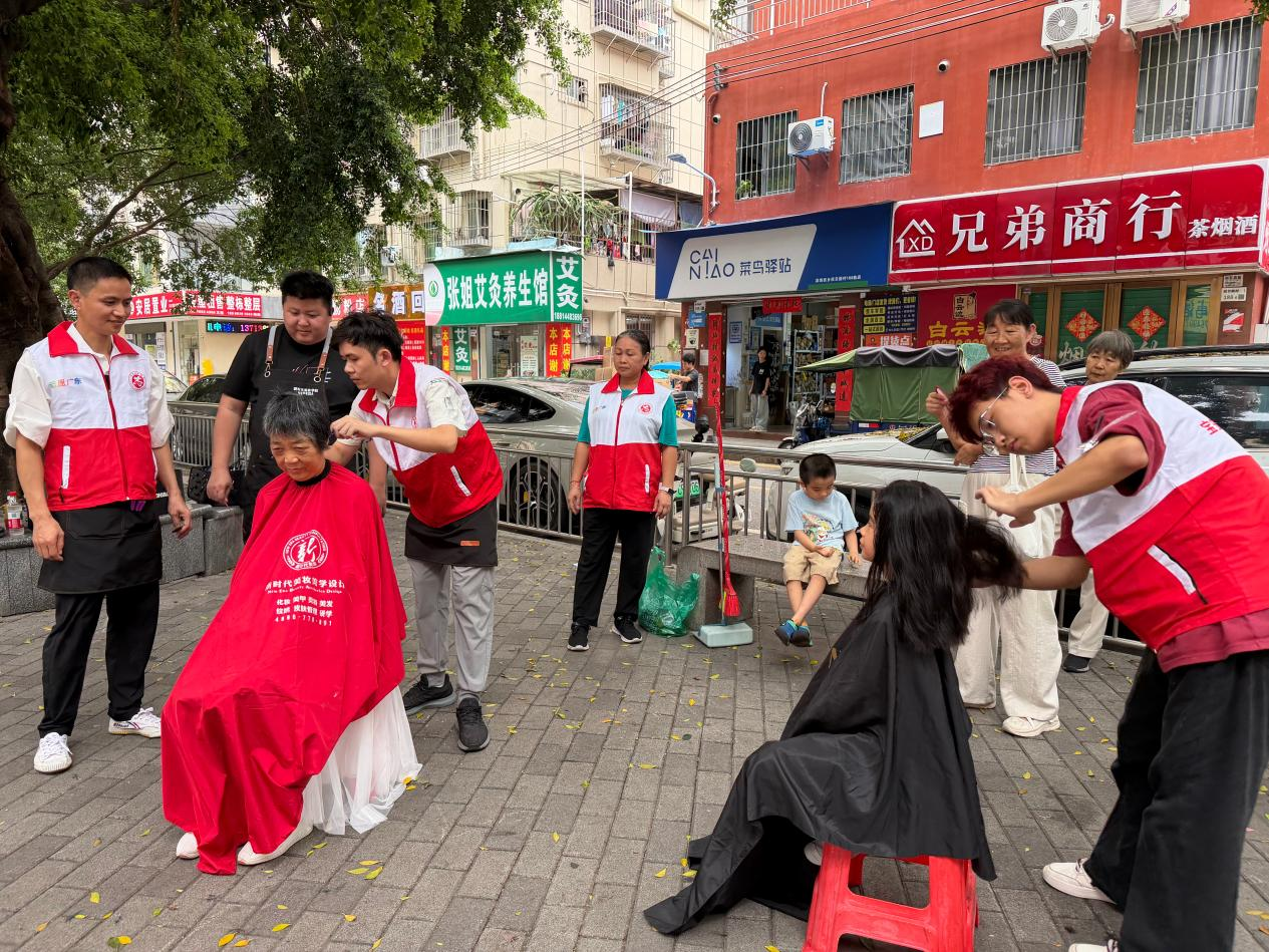 便民零距离 服务暖径贝 径贝社区暖心便民系列服务活动顺利开展