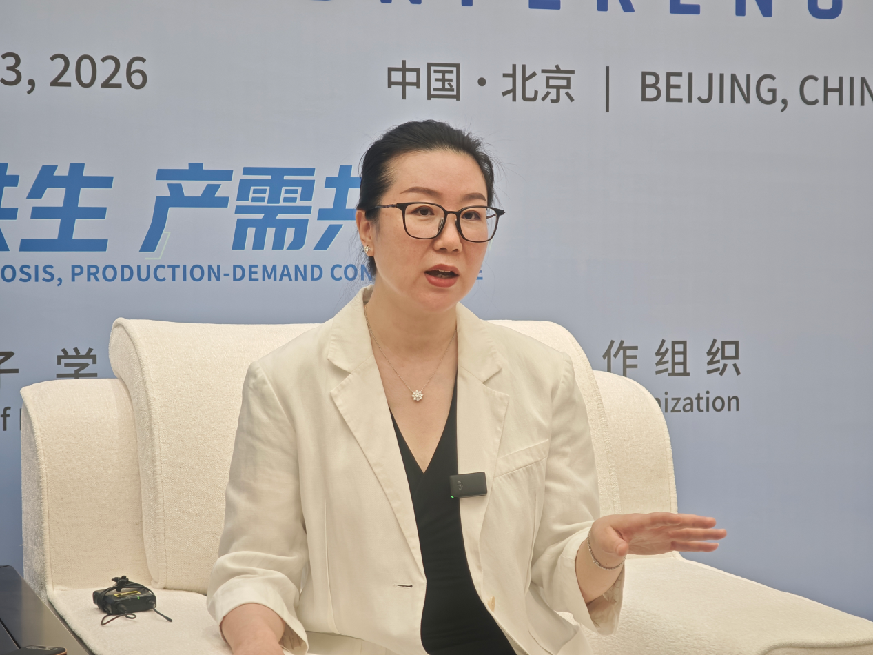 月泉仿生李天灵:机器人进家庭需要先过安全关(图1)