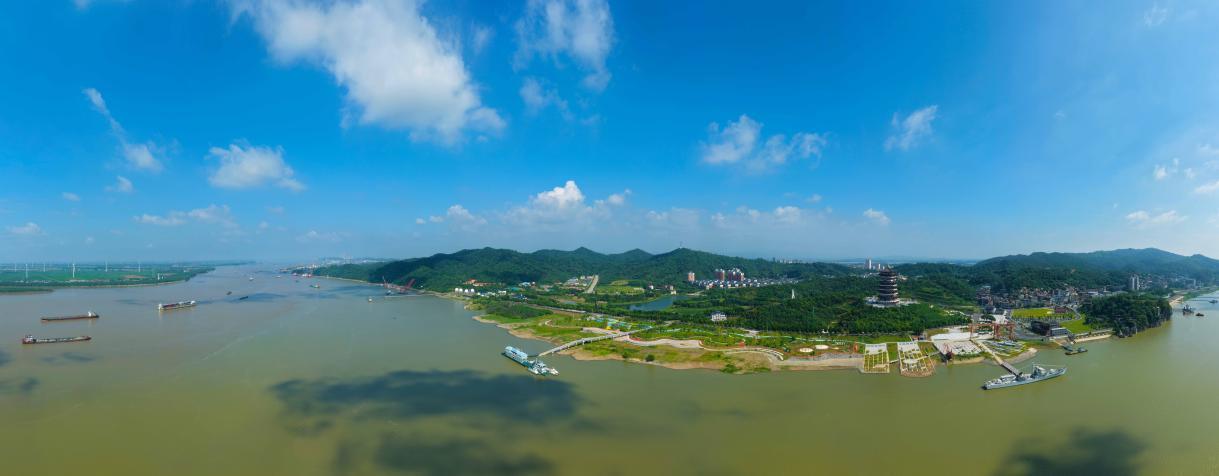 滨江临湖新洋港（2026年8月摄）