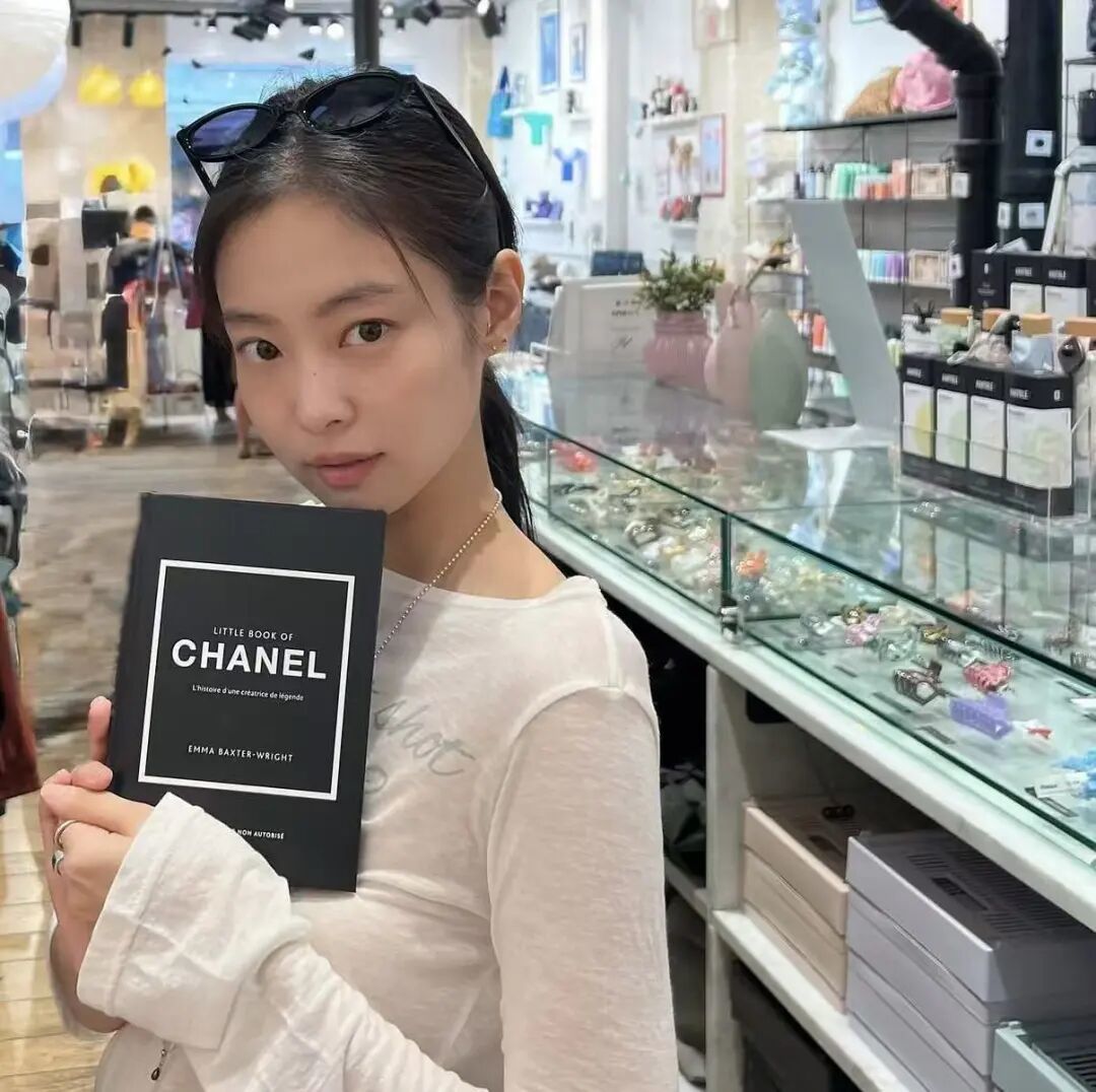 不想披头散发，跟女明星学扎超美高马尾！