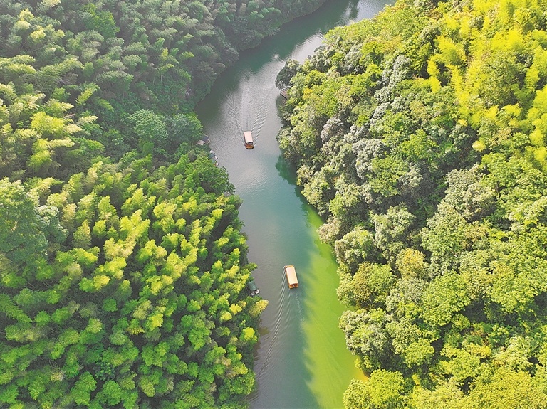 芦溪县：碧波之上 青山对出（图）